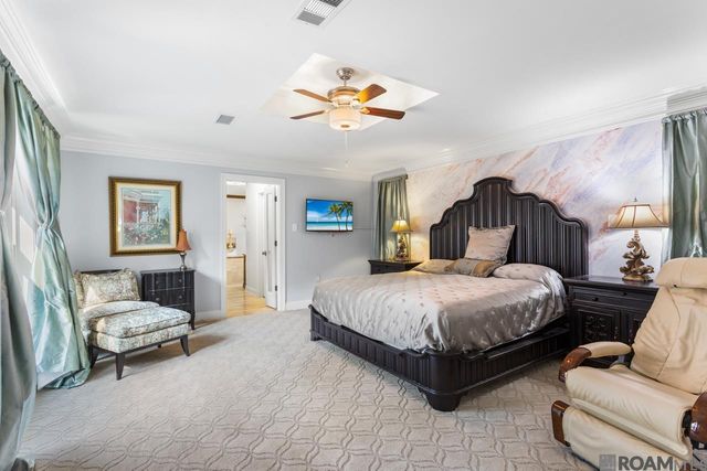 6423 Lawnridge Dr, Central, LA 70818