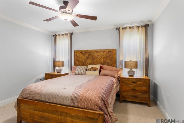 6423 Lawnridge Dr, Central, LA 70818