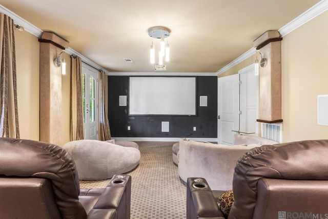 6423 Lawnridge Dr, Central, LA 70818