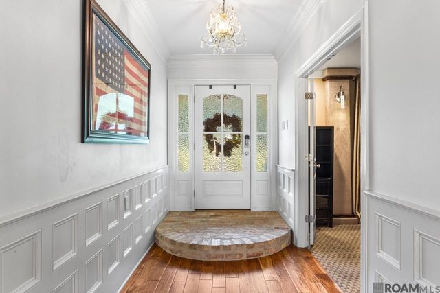 6423 Lawnridge Dr, Central, LA 70818