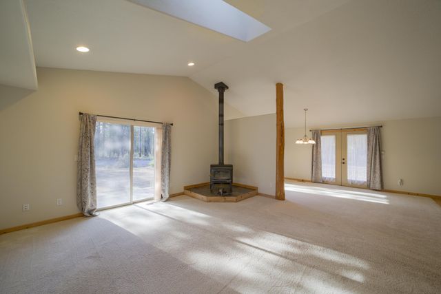 327 Chapman Street, Gilchrist, OR 97737