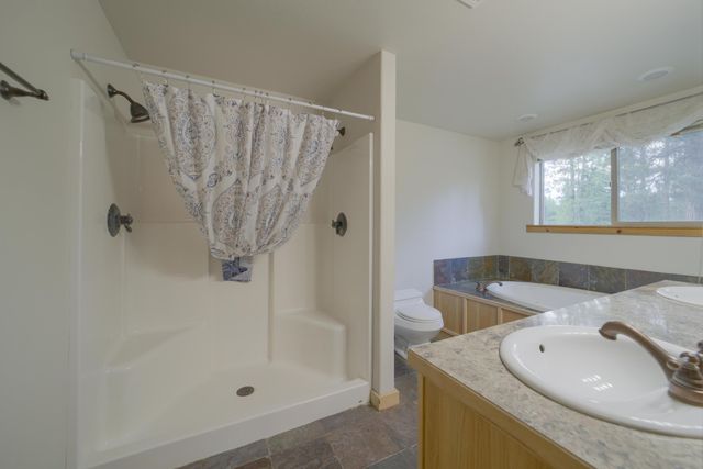 327 Chapman Street, Gilchrist, OR 97737