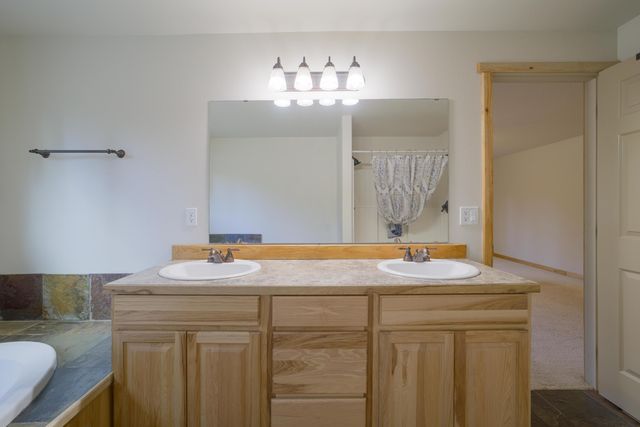 327 Chapman Street, Gilchrist, OR 97737