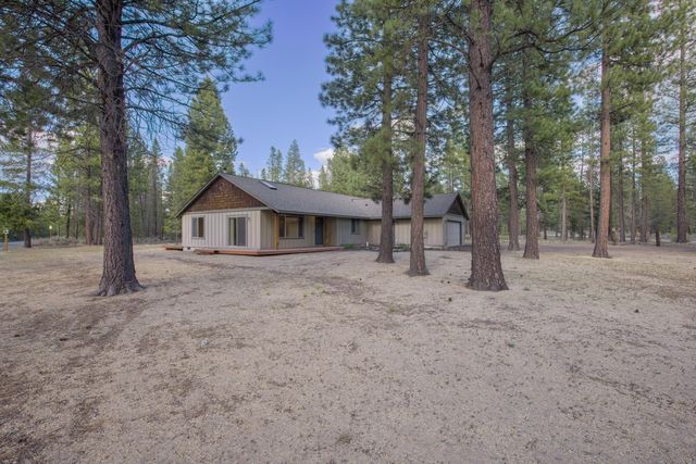 327 Chapman Street, Gilchrist, OR 97737