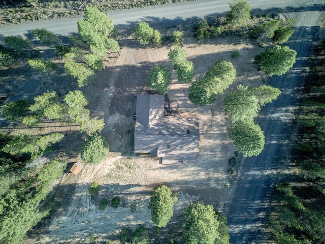 327 Chapman Street, Gilchrist, OR 97737