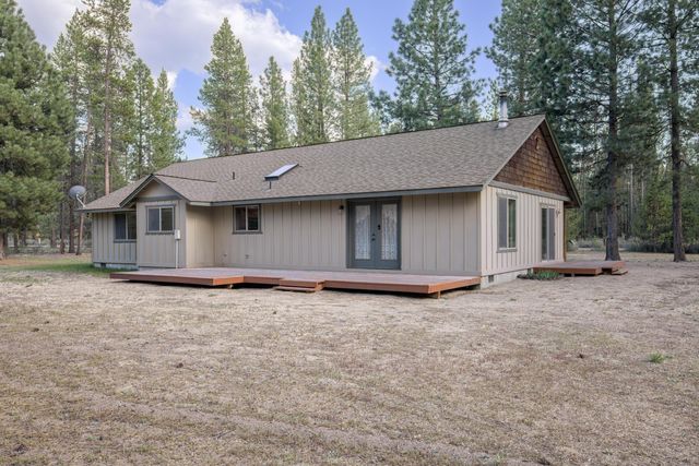327 Chapman Street, Gilchrist, OR 97737
