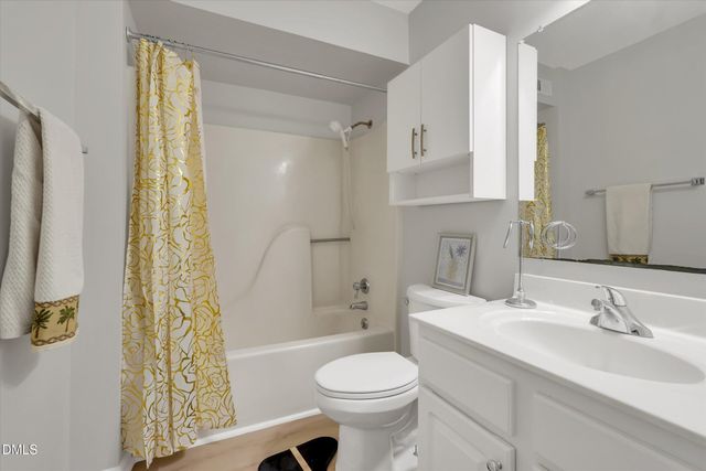 2811 Edridge Court 202, Raleigh, NC 27612