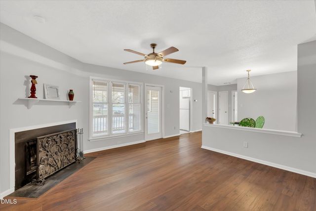 2811 Edridge Court 202, Raleigh, NC 27612