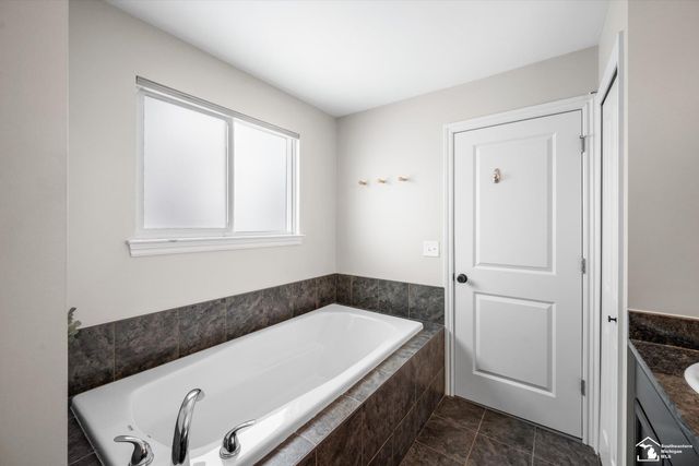 22337 Steppe Lane, Brownstown Twp, MI 48193