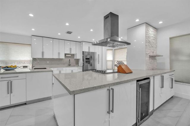 5080 SW 34th Terrace, Hollywood, FL 33312