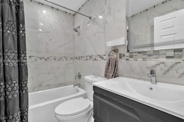 5080 SW 34th Terrace, Hollywood, FL 33312