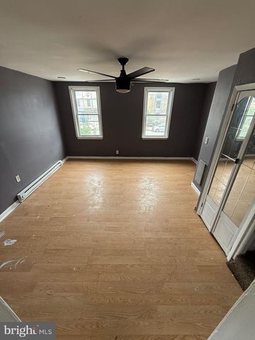 152 W GIRARD AVE, Philadelphia, PA 19123