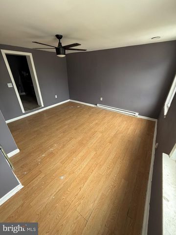152 W GIRARD AVE, Philadelphia, PA 19123