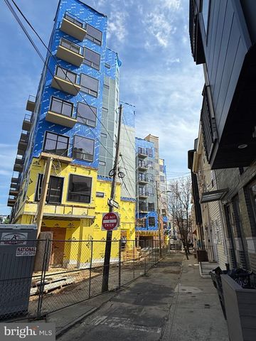 152 W GIRARD AVE, Philadelphia, PA 19123
