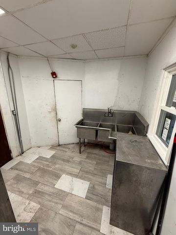 152 W GIRARD AVE, Philadelphia, PA 19123
