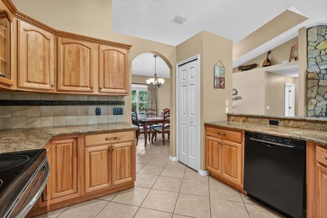 6888 Cypress Point Dr, St Augustine, FL 32086