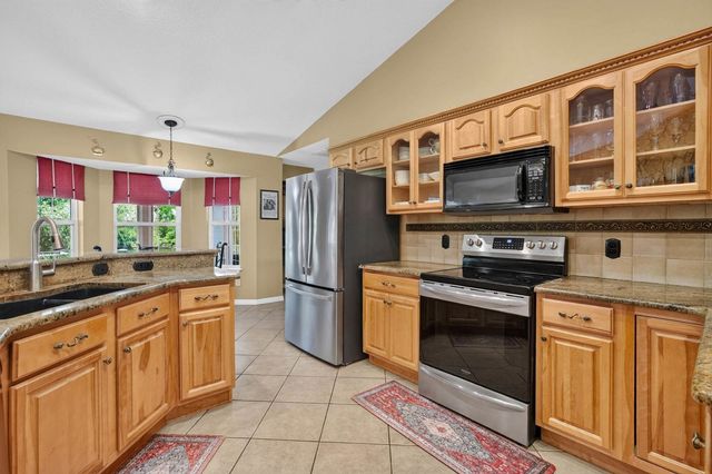 6888 Cypress Point Dr, St Augustine, FL 32086