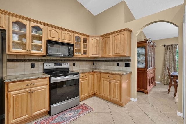 6888 Cypress Point Dr, St Augustine, FL 32086