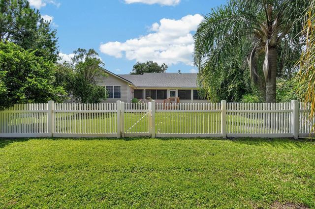 6888 Cypress Point Dr, St Augustine, FL 32086