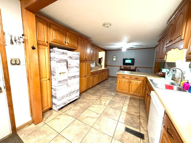 127 HARVEY NEWMAN RD, Gates, TN 38037