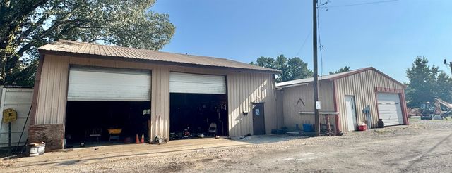 127 HARVEY NEWMAN RD, Gates, TN 38037