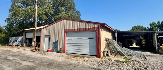 127 HARVEY NEWMAN RD, Gates, TN 38037