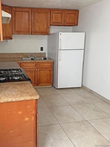 1161 13th St, Imperial Beach, CA 91932