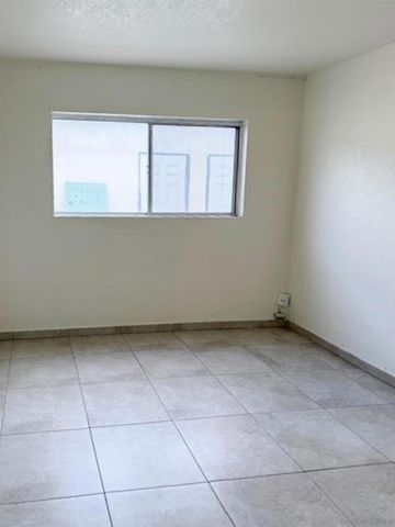 1161 13th St, Imperial Beach, CA 91932