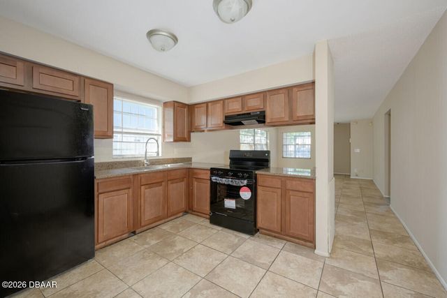 927 E Millard Court, Daytona Beach, FL 32117