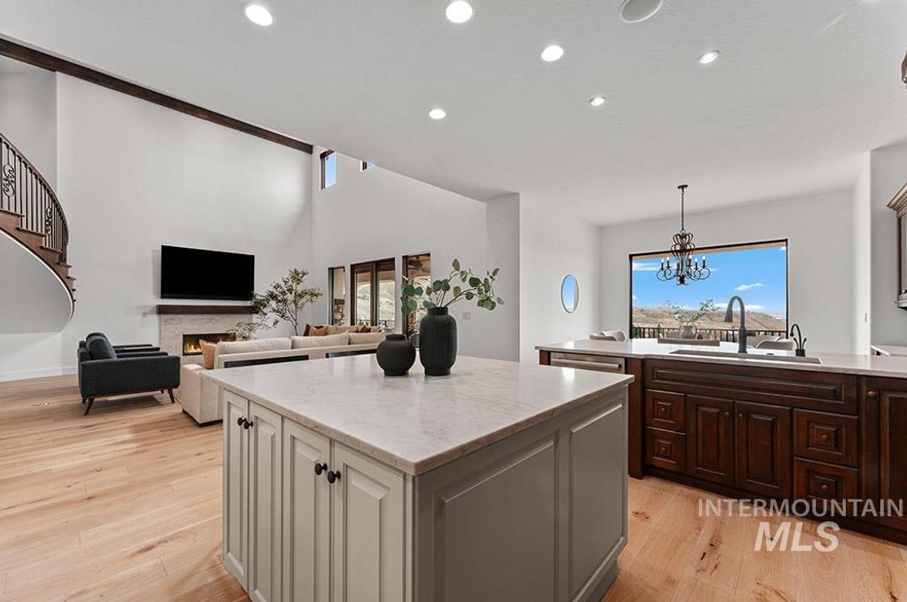 473 N Strata Via Way, Boise, ID 83712 photo 10