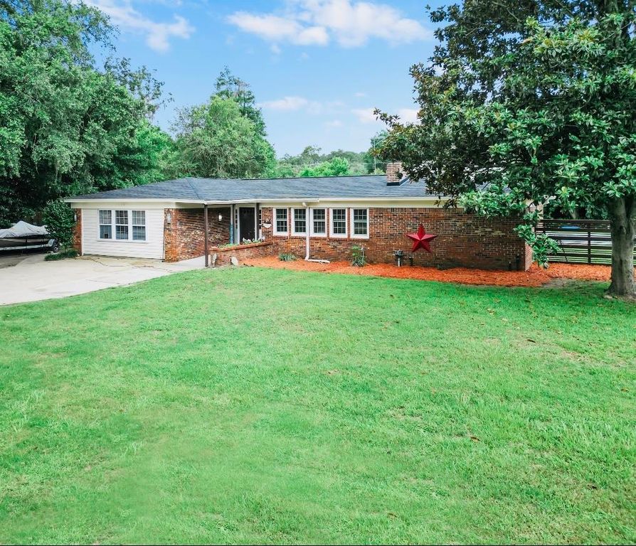 2025 Shadey Oaks Drive, Tallahassee, FL 32303