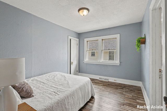 143 Murray Street SE, Kentwood, MI 49548