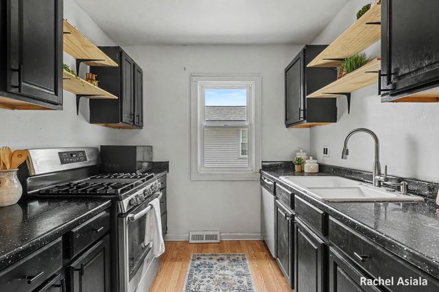 143 Murray Street SE, Kentwood, MI 49548
