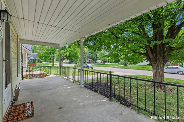 143 Murray Street SE, Kentwood, MI 49548