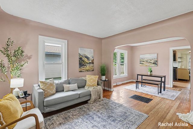 143 Murray Street SE, Kentwood, MI 49548
