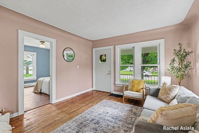 143 Murray Street SE, Kentwood, MI 49548