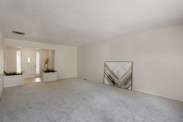 12329 Princess Jeanne Avenue NE, Albuquerque, NM 87112