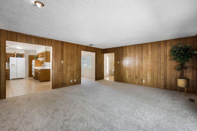 12329 Princess Jeanne Avenue NE, Albuquerque, NM 87112