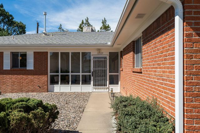 12329 Princess Jeanne Avenue NE, Albuquerque, NM 87112
