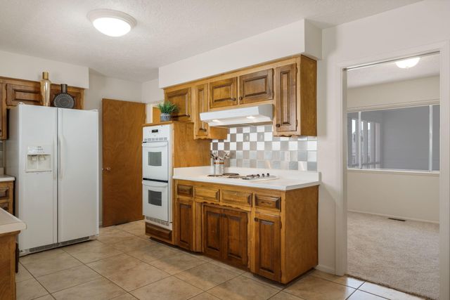 12329 Princess Jeanne Avenue NE, Albuquerque, NM 87112