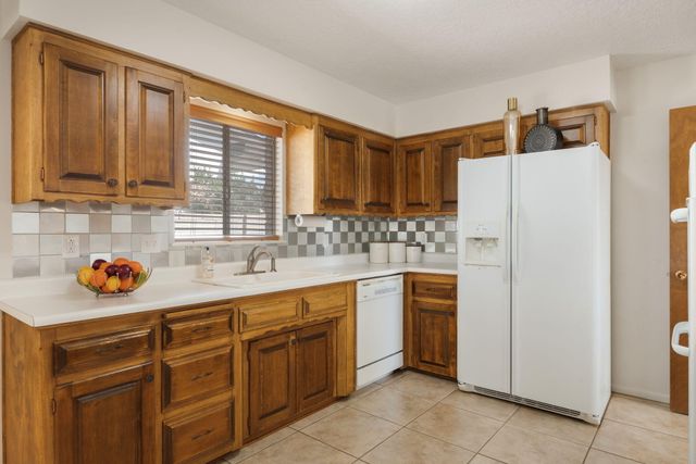 12329 Princess Jeanne Avenue NE, Albuquerque, NM 87112