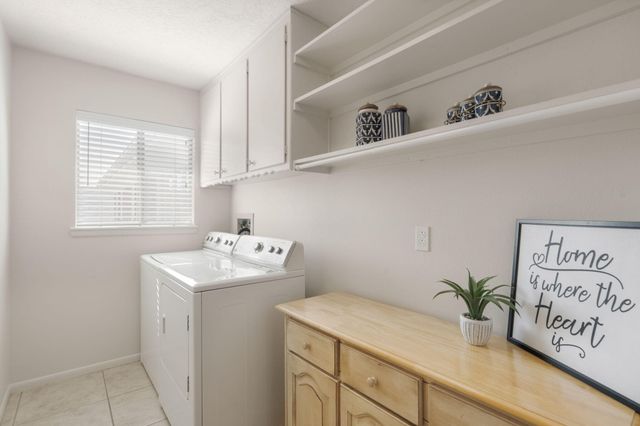 12329 Princess Jeanne Avenue NE, Albuquerque, NM 87112