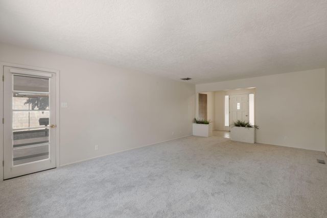 12329 Princess Jeanne Avenue NE, Albuquerque, NM 87112