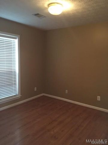 107 Glen Meadow Court, Prattville, AL 36066