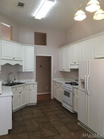 107 Glen Meadow Court, Prattville, AL 36066