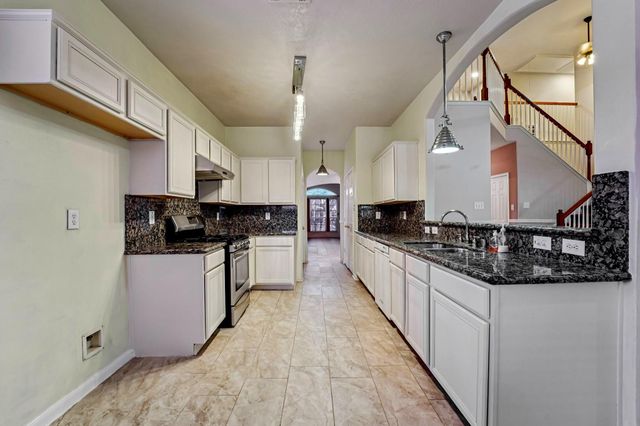 3818 Ridge Canyon Road, Baytown, TX 77521