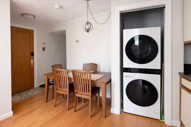 1409 Commonwealth Ave 301, Boston, MA 02135