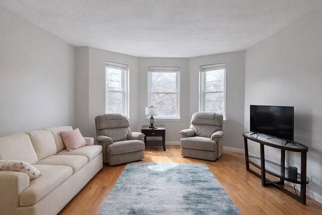 1409 Commonwealth Ave 301, Boston, MA 02135