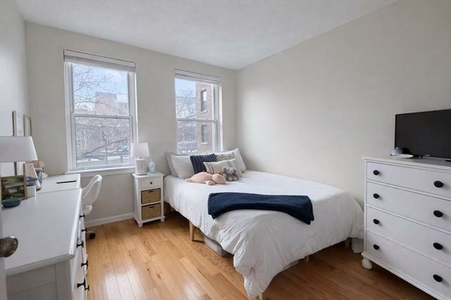 1409 Commonwealth Ave 301, Boston, MA 02135