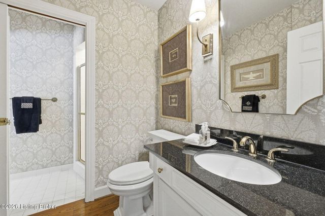 2 Brownsboro Hill Rd, Louisville, KY 40207